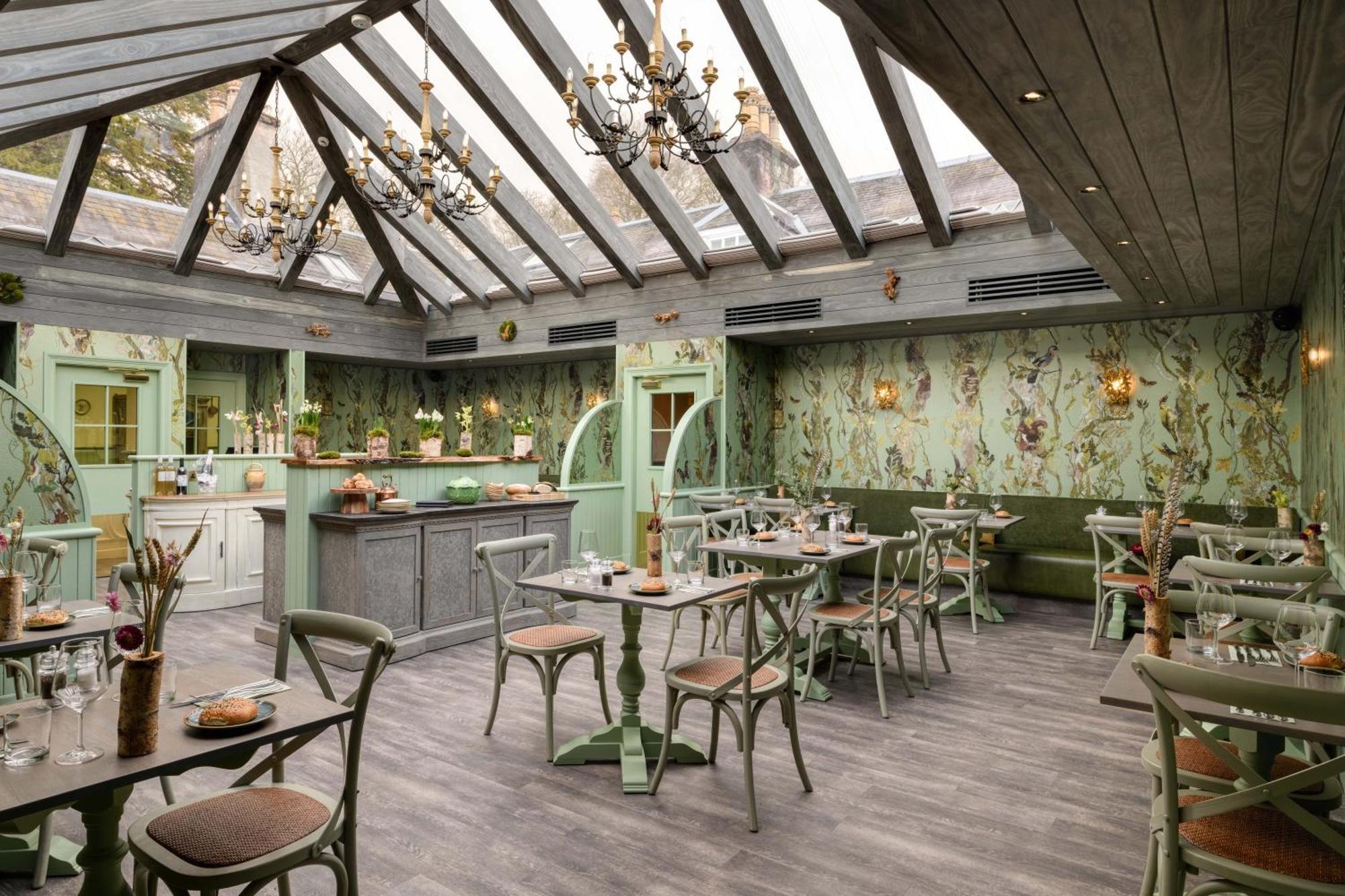 Meikleour Arms Hotel & Restaurant Buitenkant foto
